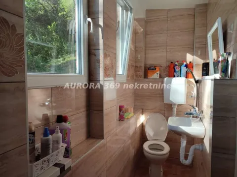 Prodaja, kuća, 231m², Beočin, Srbija - image 10