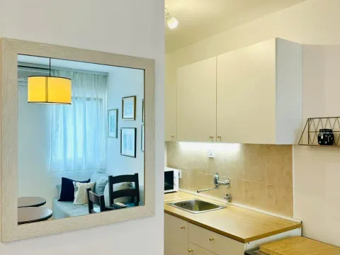 Rent, one bedroom apartment, 50m², Podkošljun, Budva - image 4