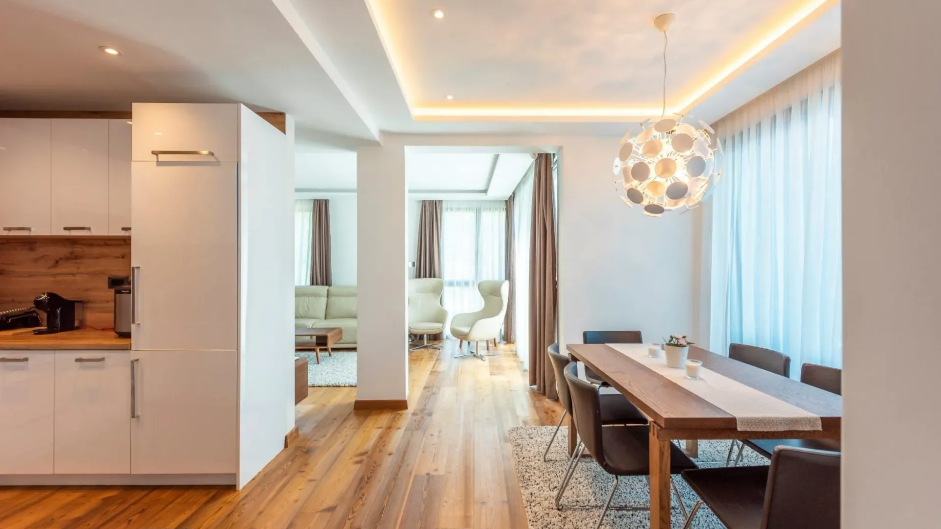 Sale, five bedroom apartment, 300m², Bečići, Budva
