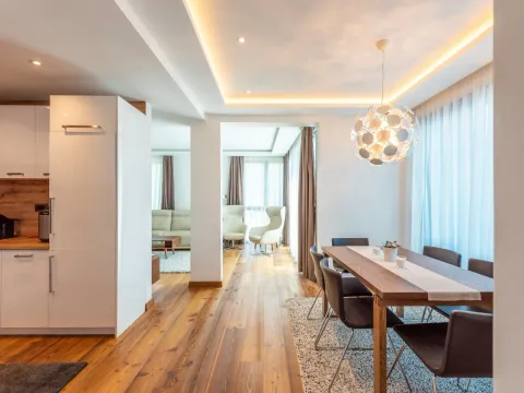 Sale, five bedroom apartment, 300m², Bečići, Budva - image 16