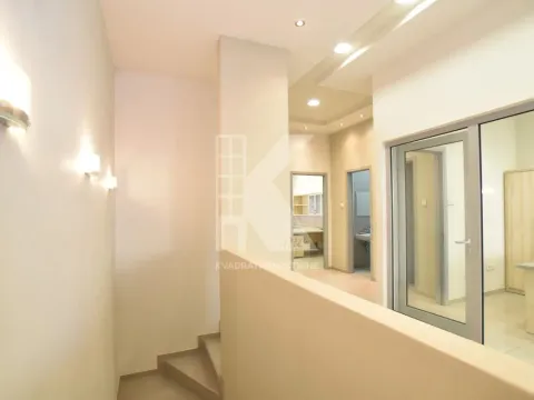 Rent, office space, 155m², Stari Aerodrom, Podgorica - image 15