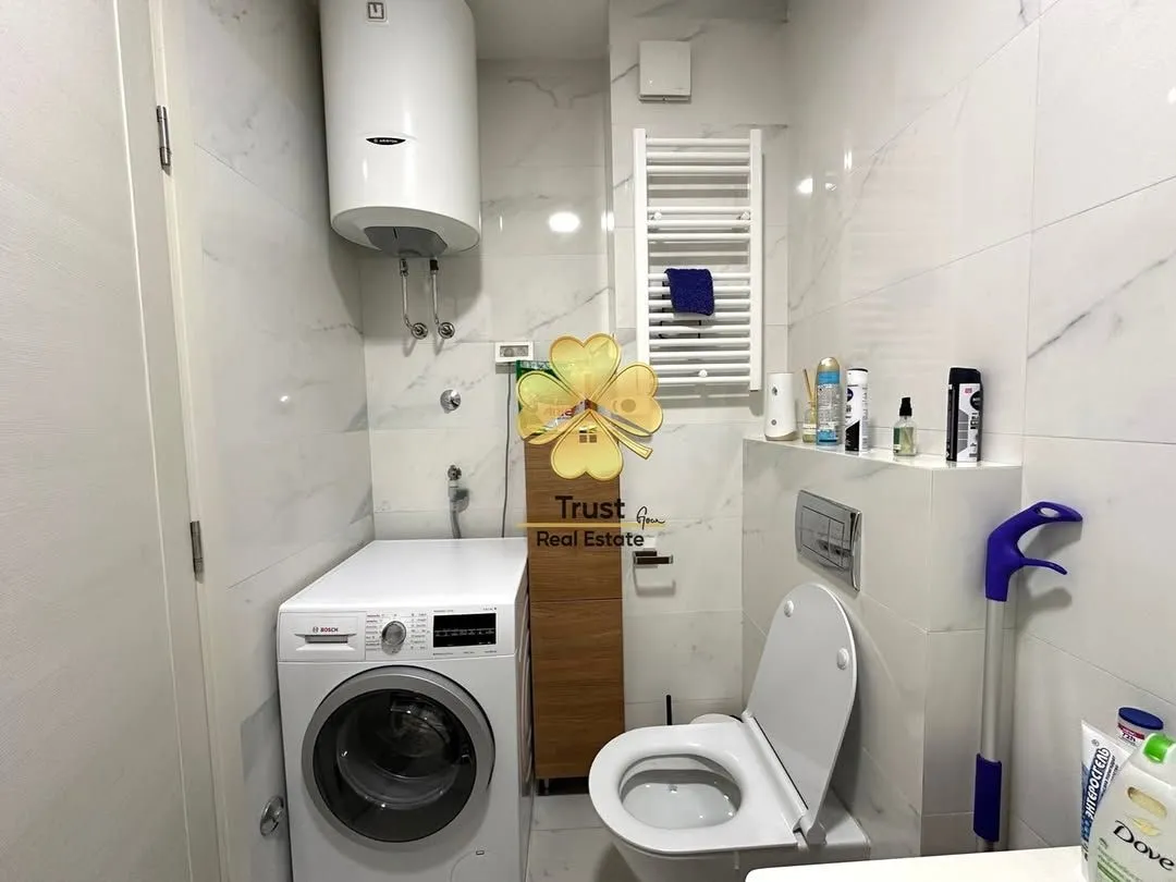 Izdavanje, dvosoban stan, 69m², Central Point, Podgorica