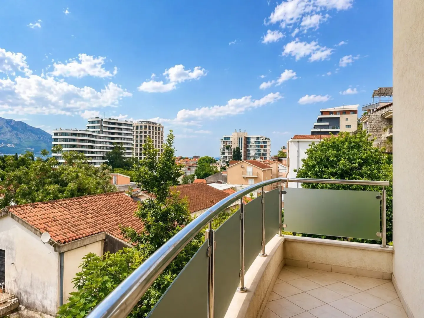 Rent, one bedroom apartment, 48m², Budva, Crna Gora