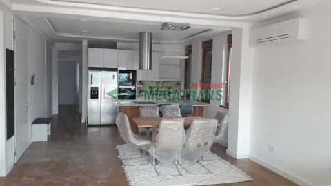 Rent, four bedroom apartment, 120m², Savski Venac, Beograd - image 2