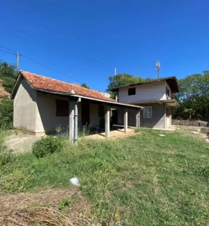 Prodaja, kuća, 545m², Rogami, Podgorica