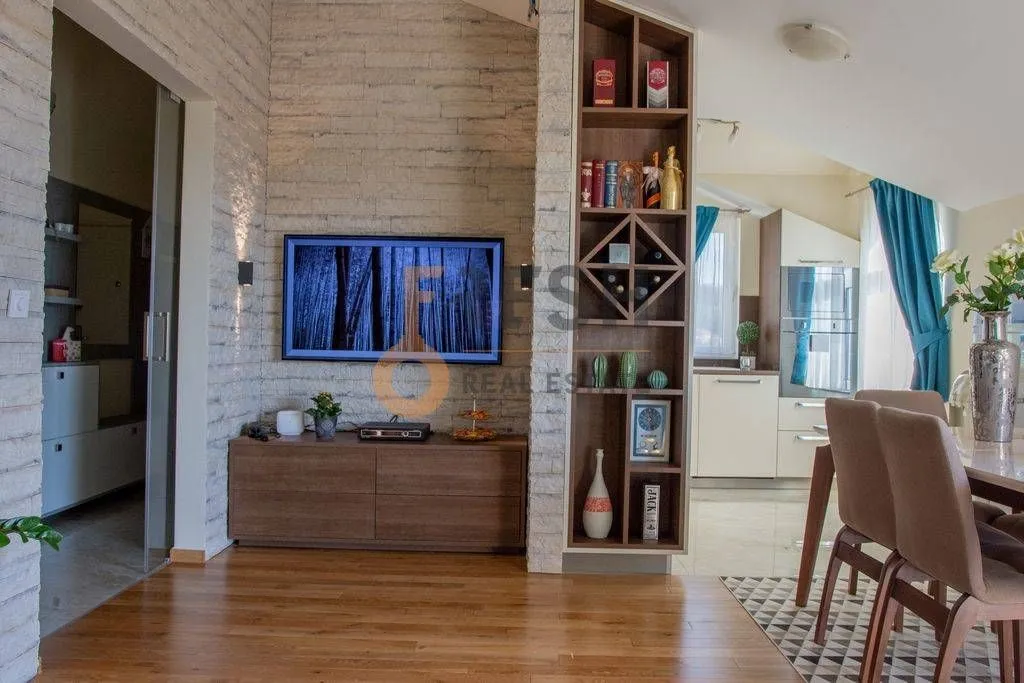 Prodaja, dvosoban stan, 80m², Kotor, Crna Gora