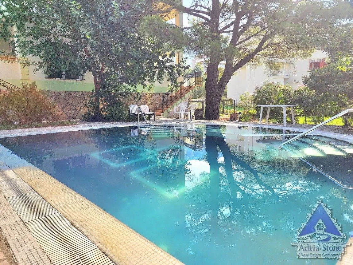 Prodaja, dvosoban stan, 64m², Podmaine, Budva
