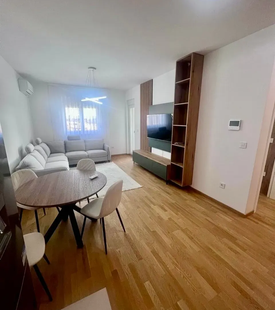 Rent, one bedroom apartment, 47m², Stari Aerodrom, Podgorica