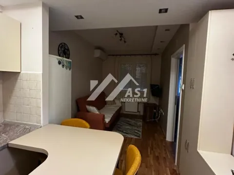 Izdavanje, jednosoban stan, 29m², Bulevar Oslobodjenja, Novi Sad Sve Podlokacije - image 2
