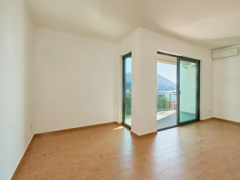 Sale, two bedroom apartment, 63m², Bečići, Budva - image 10