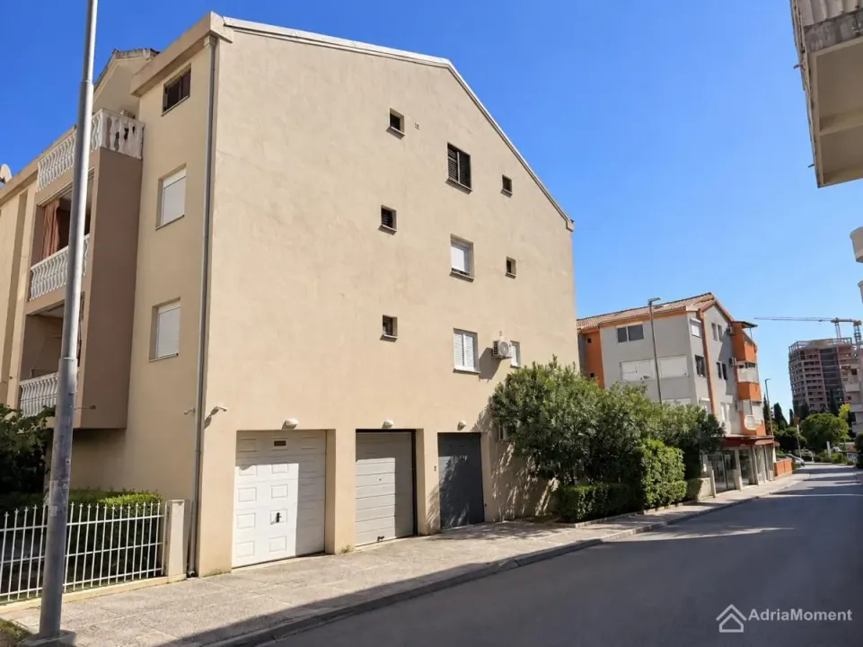 Prodaja, dvosoban stan, 56m², Centar, Budva