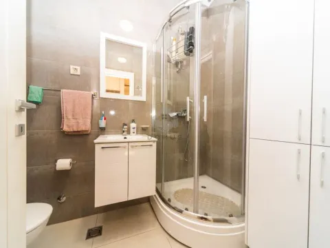 Rent, one bedroom apartment, 49m², Zabjelo, Podgorica - image 10