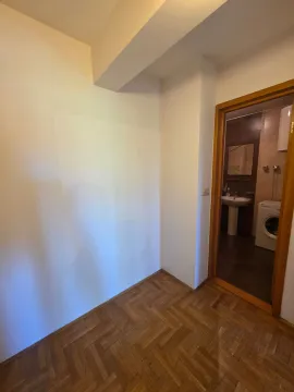 Prodaja, dvosoban stan, 64m², Stari Aerodrom, Podgorica - image 16