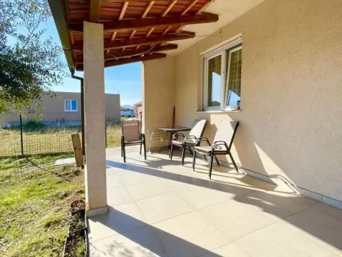 Izdavanje, dvosoban stan, 70m², Donji Kokoti, Podgorica - image 7