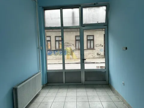 Rent, office space, 19m², Rotkvarija, Novi Sad Sve Podlokacije - image 2
