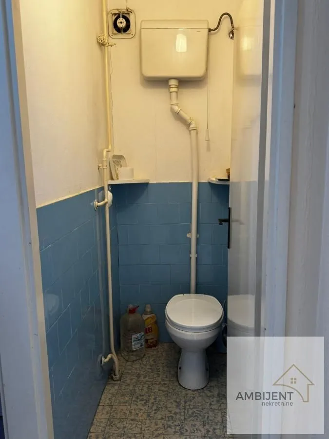 Prodaja, dvosoban stan, 69m², Zemun Sve Podlokacije, Beograd