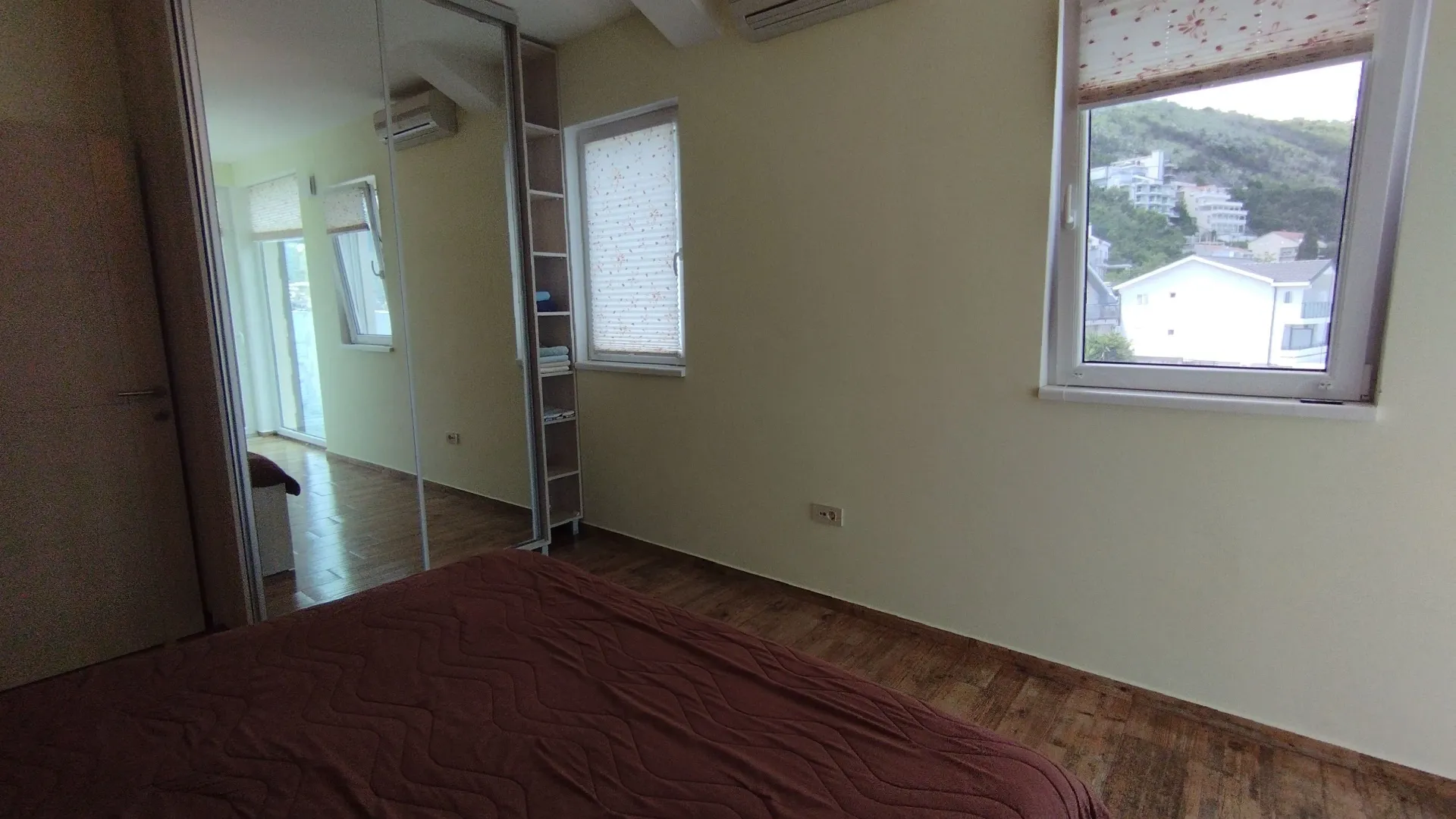 Prodaja, dvosoban stan, 64m², Njivice, Herceg Novi