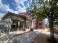 Prodaja, kuća, 450m², Zlatica, Podgorica - image 1