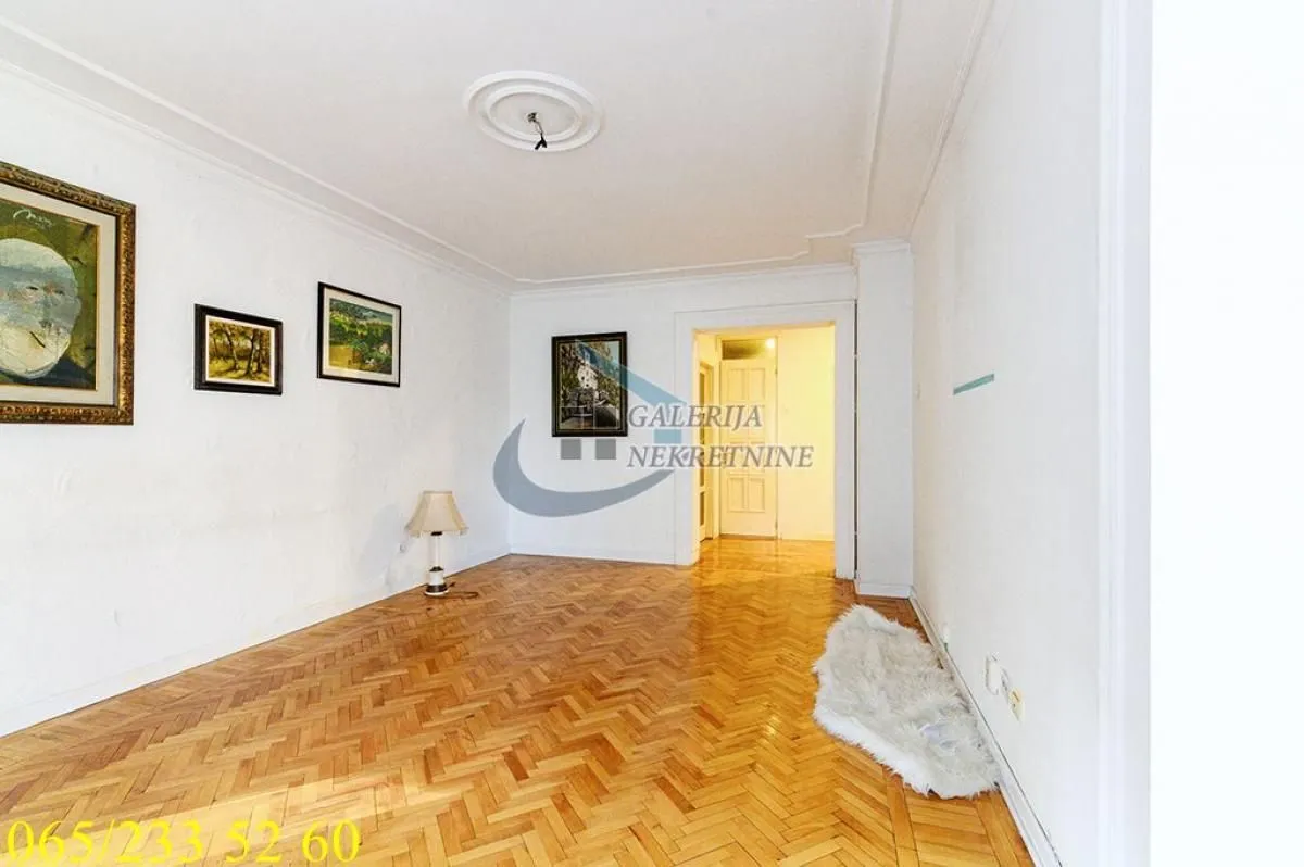 Prodaja, četvorosoban stan, 105m², Savski Venac, Beograd
