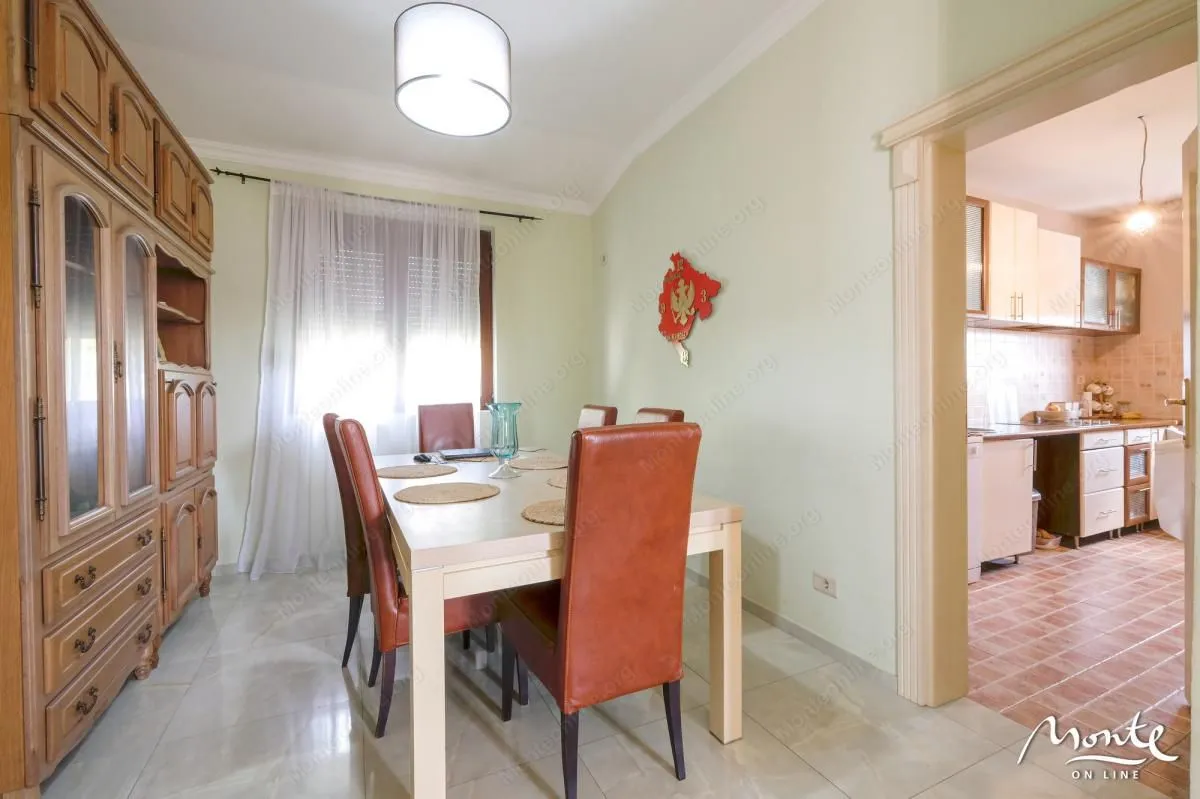 Sale, house, 280m², Bar, Crna Gora