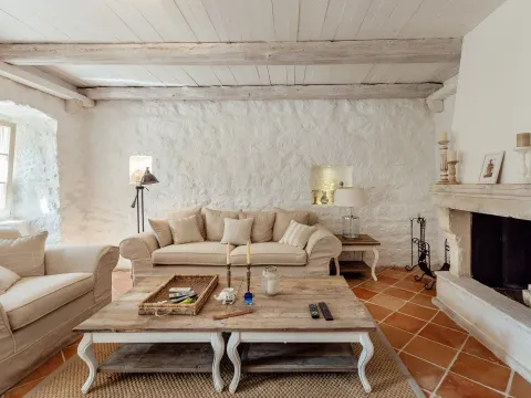 Izdavanje, kuća, 382m², Perast, Kotor - image 12