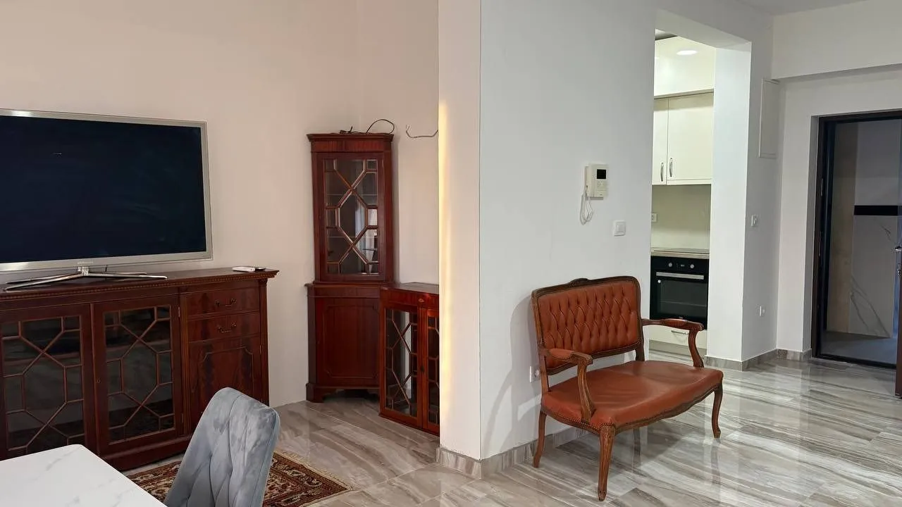 Prodaja, dvosoban stan, 104m², Tivat, Crna Gora
