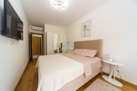 Izdavanje, dvosoban stan, 71m², New City, Podgorica - image 7