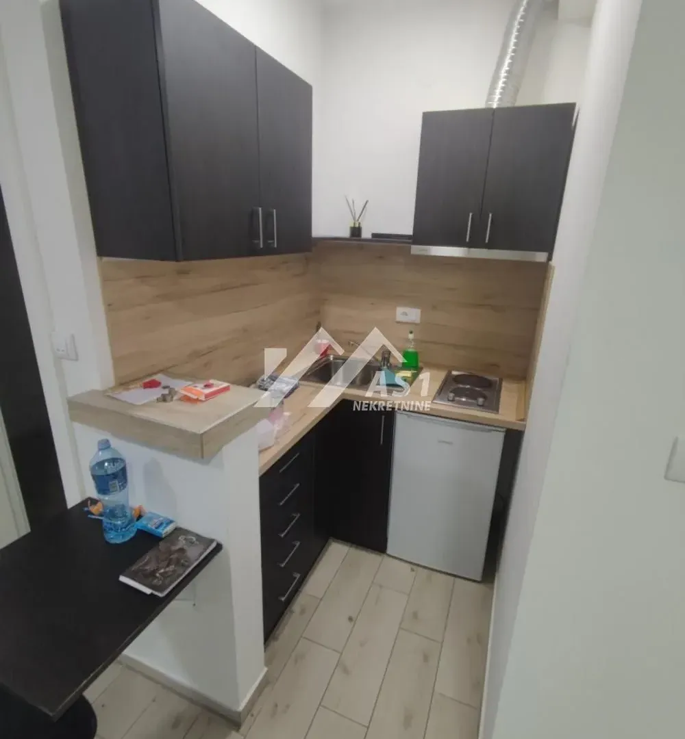 Izdavanje, stan, 32m², Centar, Novi Sad