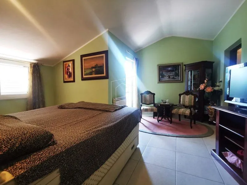 Sale, house, 200m², Donja Gorica, Podgorica