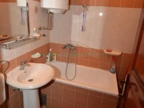 Sale, house, 430m², Kalenić Pijaca, Vračar Sve Podlokacije - image 7