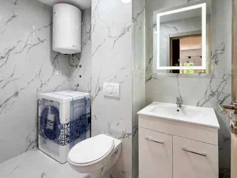 Prodaja, jednosoban stan, 46m², Bečići, Budva - image 8
