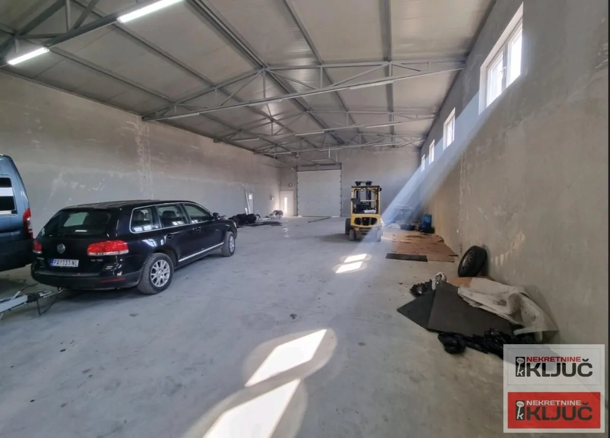 Rent, office space, 430m², Veternik, Novi Sad Sve Podlokacije