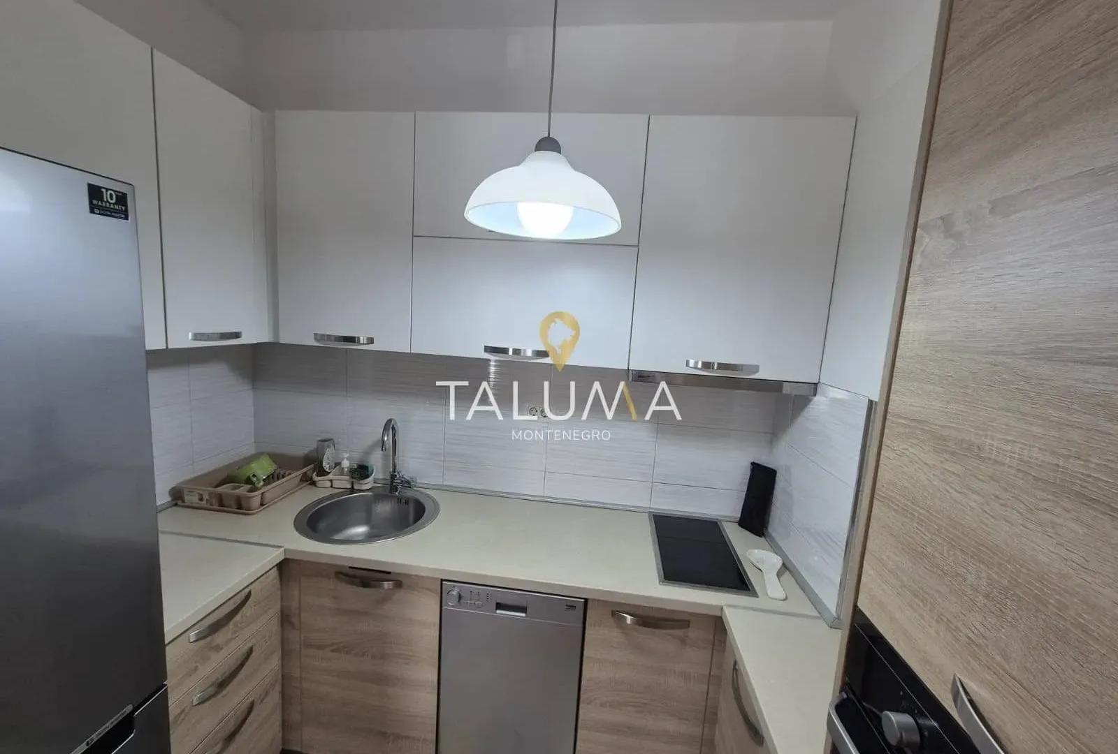 Izdavanje, jednosoban stan, 43m², City Kvart, Podgorica