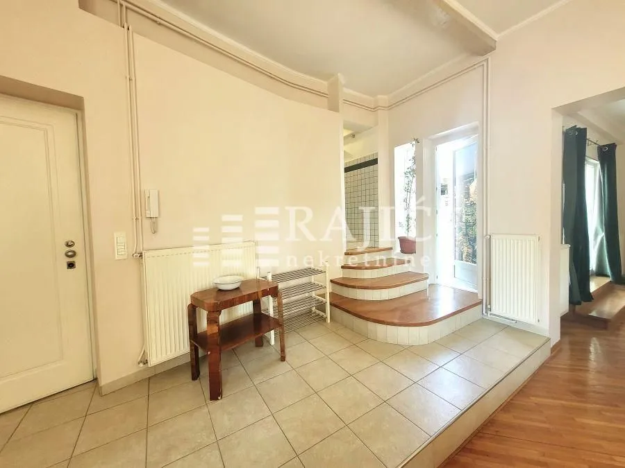 Rent, two bedroom apartment, 74m², Obilićev Venac, Beograd