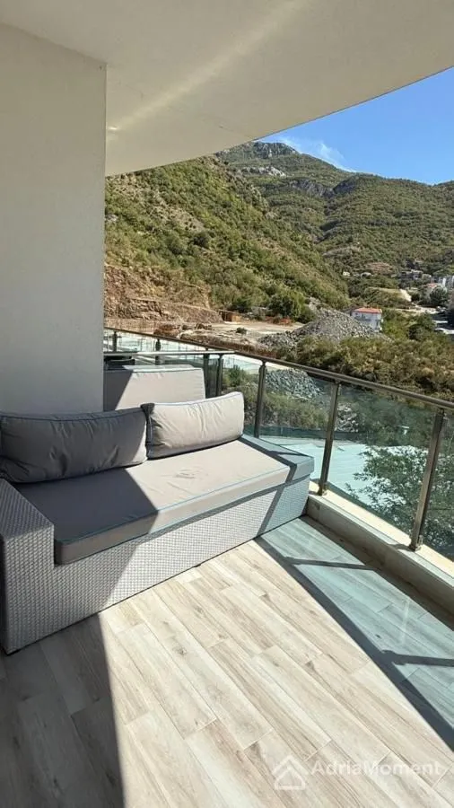 Sale, two bedroom apartment, 58m², Bečići, Budva