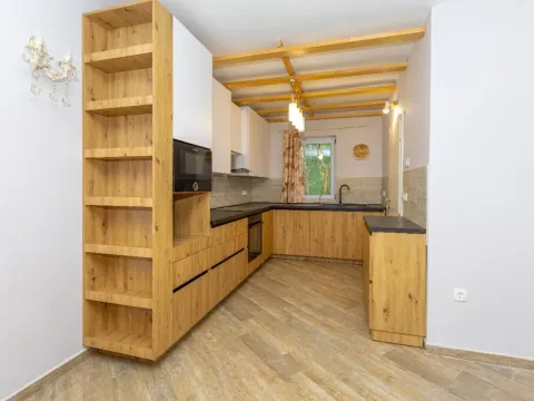 Prodaja, kuća, 234m², Tivat, Crna Gora - image 12
