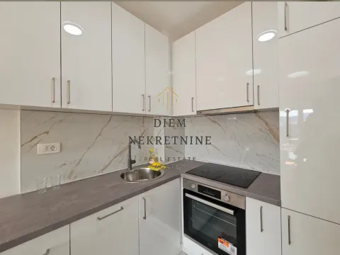 Izdavanje, jednosoban stan, 44m², Centar, Bar - image 4