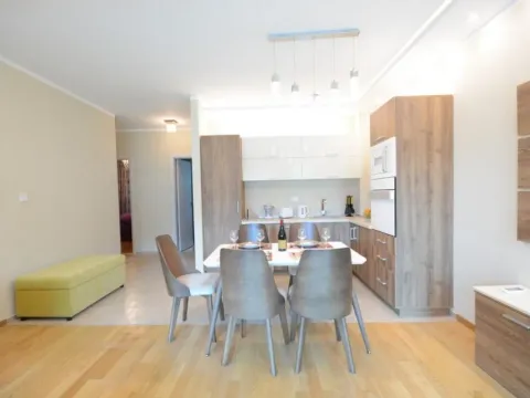 Prodaja, dvosoban stan, 64m², Bečići, Budva - image 2