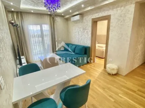 Izdavanje, trosoban stan, 100m², Stari Aerodrom, Podgorica - image 5