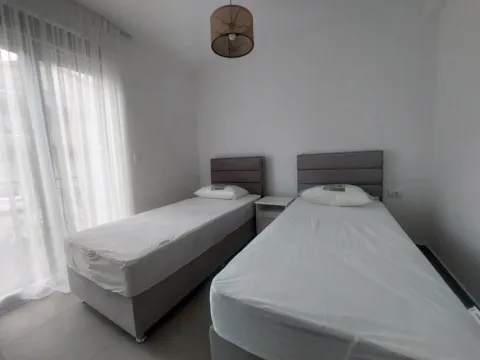 Izdavanje, dvosoban stan, 70m², Gradiošnica, Tivat - image 9