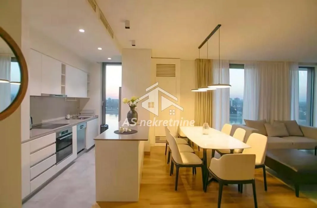 Izdavanje, četvorosoban stan, 142m², Savski Venac, Beograd