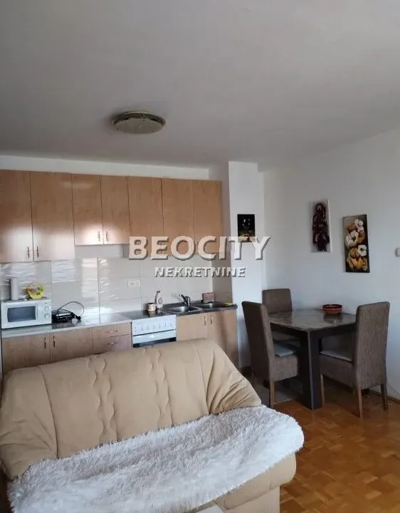 Prodaja, stan, 55m², Novo naselje, Novi Sad