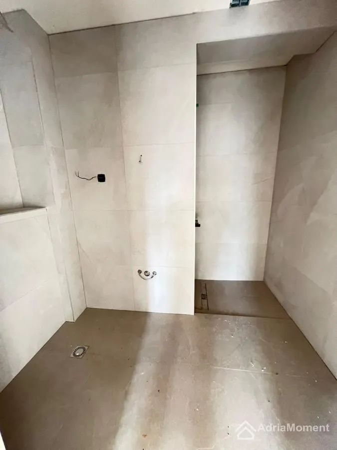 Sale, four bedroom apartment, 126m², Centar, Tivat
