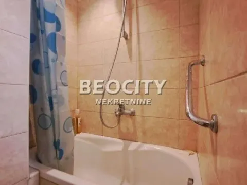 Prodaja, dvosoban stan, 42m², Centar, Novi Sad - image 8