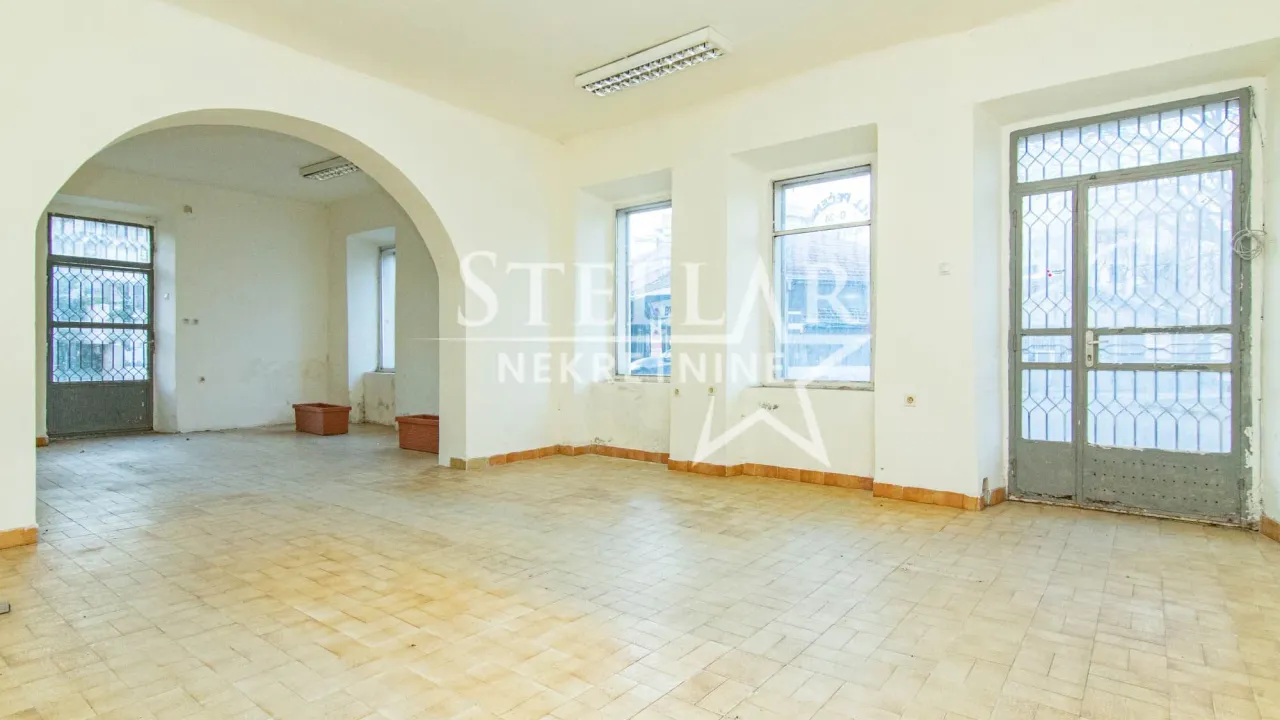Rent, office space, 100m², Blok 7, Podgorica