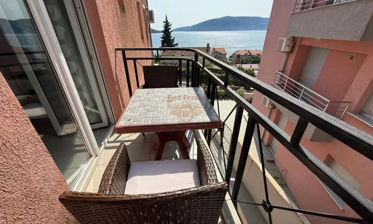 Prodaja, dvosoban stan, 42m², Herceg Novi, Crna Gora