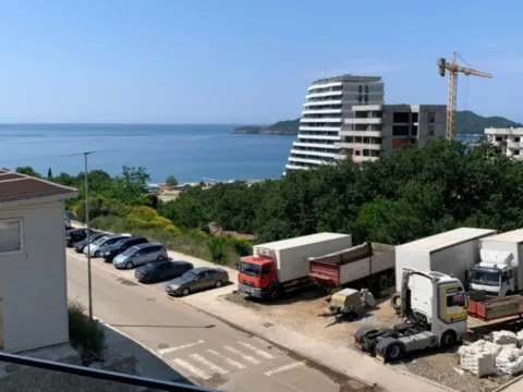 Sale, two bedroom apartment, 60m², Bečići, Budva - image 1