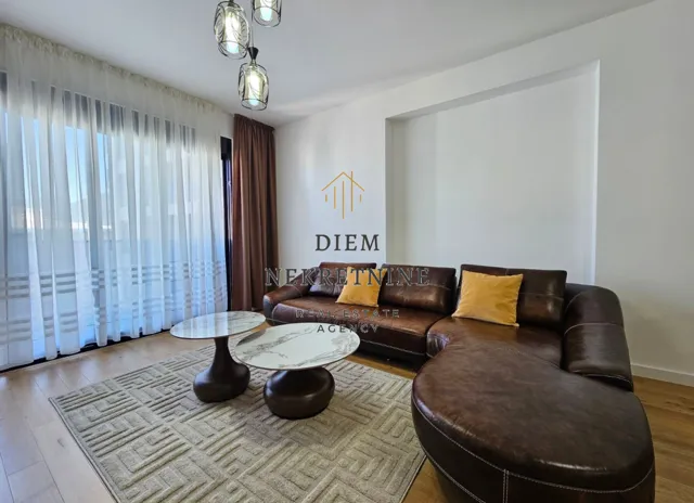 Izdavanje, jednosoban stan, 70m², Centar, Bar