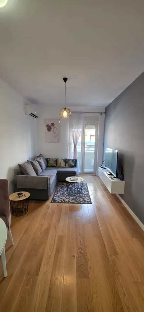 Prodaja, jednosoban stan, 40m², Central Point, Podgorica