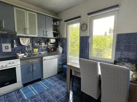 Prodaja, kuća, 301m², Centar, Podgorica - image 3